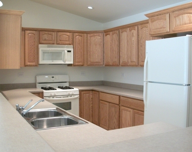 332 Cassidy Court - Photo Thumbnail 5