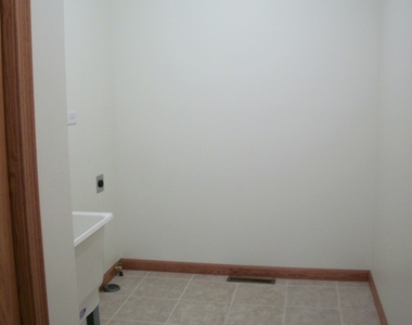 332 Cassidy Court - Photo Thumbnail 13
