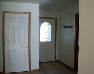 332 Cassidy Court - Photo Thumbnail 17