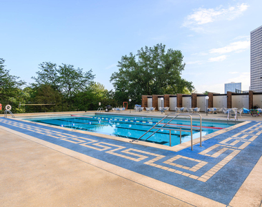 5455 N Sheridan Road - Photo Thumbnail 16