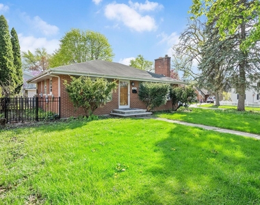 405 Greenfield Avenue - Photo Thumbnail 1