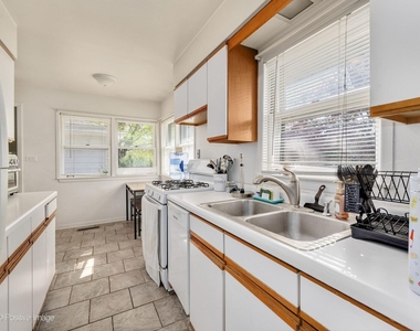 405 Greenfield Avenue - Photo Thumbnail 9