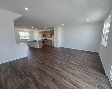 4509 Chelsea Manor Circle - Photo Thumbnail 7