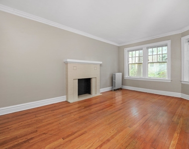 820 Reba Place - Photo Thumbnail 1