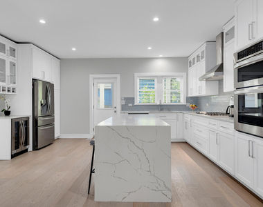 1205 Curtiss Street - Photo Thumbnail 13