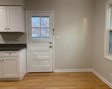 822 Skokie Boulevard - Photo Thumbnail 15