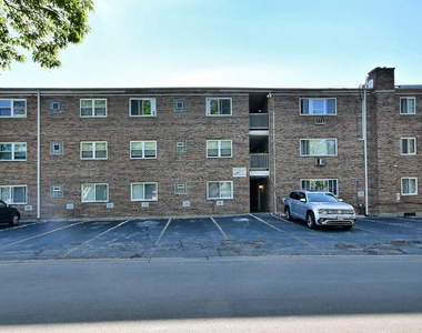 600 S York Street - Photo Thumbnail 17