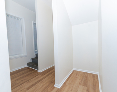 1024 N Western Avenue - Photo Thumbnail 19