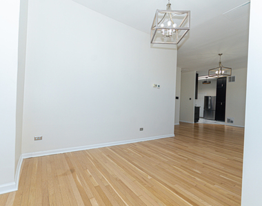 1024 N Western Avenue - Photo Thumbnail 6