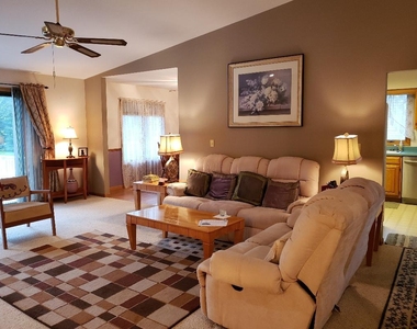 416 Red Wing Lane - Photo Thumbnail 2