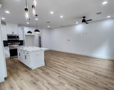 316 S Sandra Street - Photo Thumbnail 6