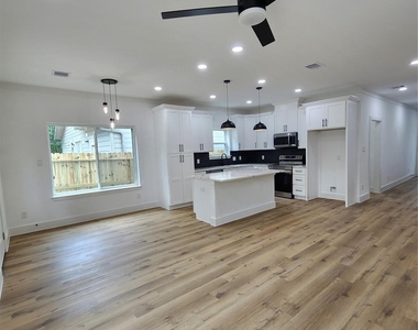 316 S Sandra Street - Photo Thumbnail 7