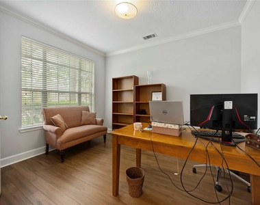 13611 Delacey Lane - Photo Thumbnail 3