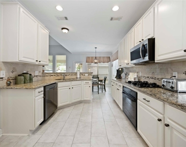 13611 Delacey Lane - Photo Thumbnail 6