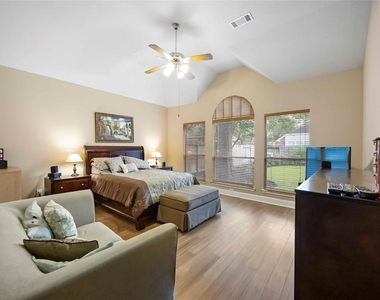 13611 Delacey Lane - Photo Thumbnail 10
