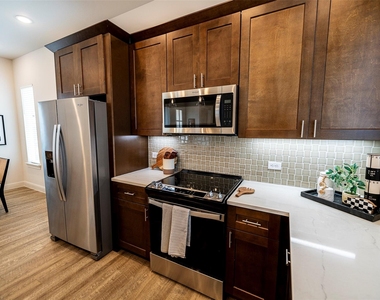 15102 Gardenberry Lane - Photo Thumbnail 4