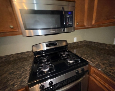 8233 Hickok Lane - Photo Thumbnail 4