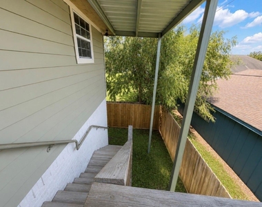 8233 Hickok Lane - Photo Thumbnail 14