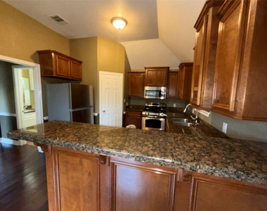 8233 Hickok Lane - Photo Thumbnail 12