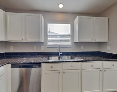 19530 Rocky Bank Drive - Photo Thumbnail 4