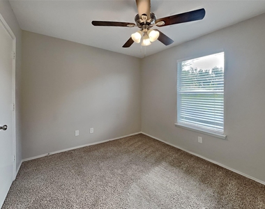 19530 Rocky Bank Drive - Photo Thumbnail 11