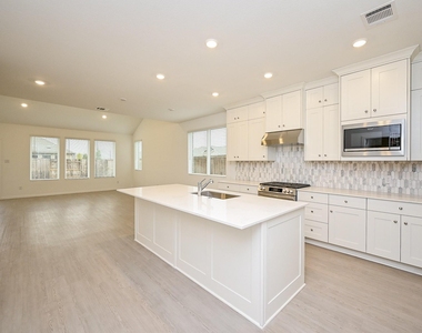 6427 Seafoam Lake Drive - Photo Thumbnail 20