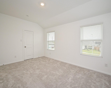 6427 Seafoam Lake Drive - Photo Thumbnail 38