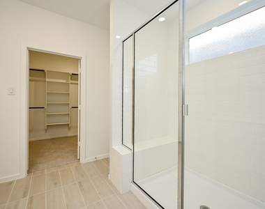 6427 Seafoam Lake Drive - Photo Thumbnail 32