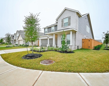 6427 Seafoam Lake Drive - Photo Thumbnail 12