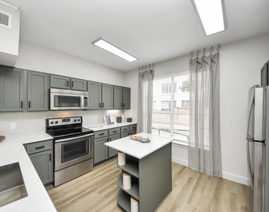 3003 Memorial Court - Photo Thumbnail 16