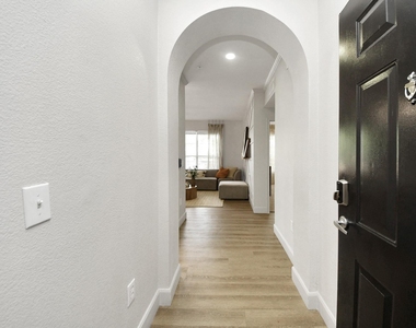 3003 Memorial Court - Photo Thumbnail 2
