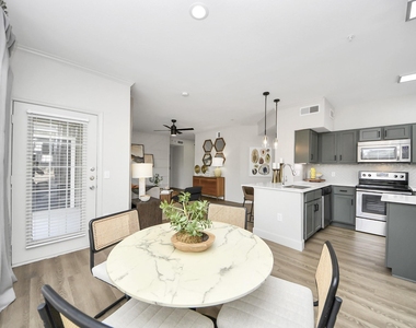 3003 Memorial Court - Photo Thumbnail 13