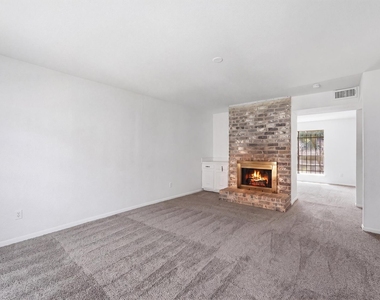 78 W Park West Drive - Photo Thumbnail 3