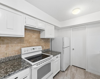 78 W Park West Drive - Photo Thumbnail 6