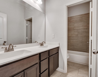 10026 Thicket Park Lane - Photo Thumbnail 27