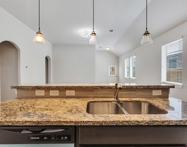 10026 Thicket Park Lane - Photo Thumbnail 9