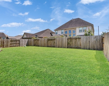 10026 Thicket Park Lane - Photo Thumbnail 32