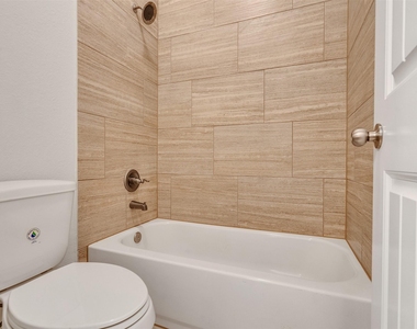 10026 Thicket Park Lane - Photo Thumbnail 30