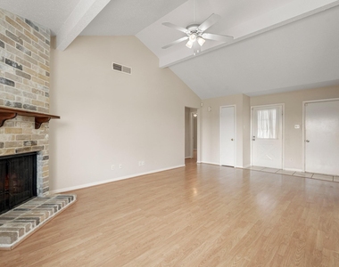 2911 Garden Lane - Photo Thumbnail 5