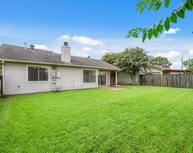 2911 Garden Lane - Photo Thumbnail 18