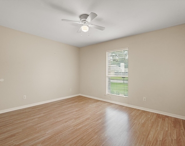 2911 Garden Lane - Photo Thumbnail 15