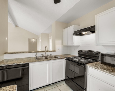 2911 Garden Lane - Photo Thumbnail 11