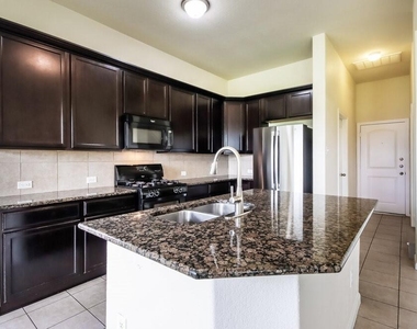 3014 Rose Trace Drive - Photo Thumbnail 4