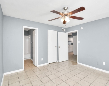 5959 Bonhomme Road - Photo Thumbnail 12