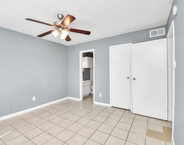5959 Bonhomme Road - Photo Thumbnail 11