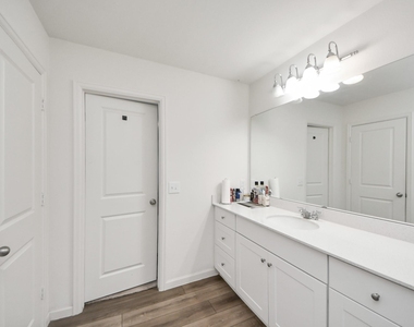 4830 Highland Springs Drive - Photo Thumbnail 34