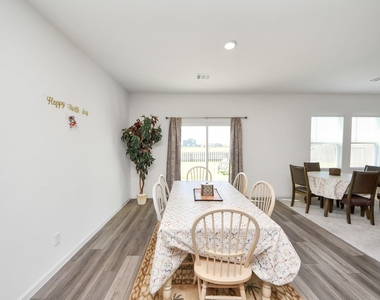 4830 Highland Springs Drive - Photo Thumbnail 17