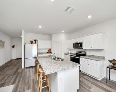 4830 Highland Springs Drive - Photo Thumbnail 21