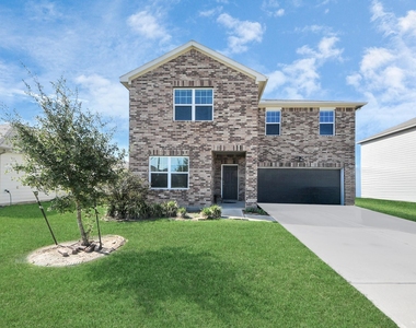 4830 Highland Springs Drive - Photo Thumbnail 2