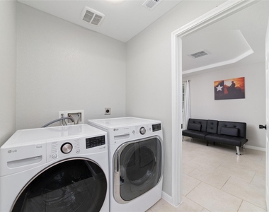 617 Frisco Street - Photo Thumbnail 11